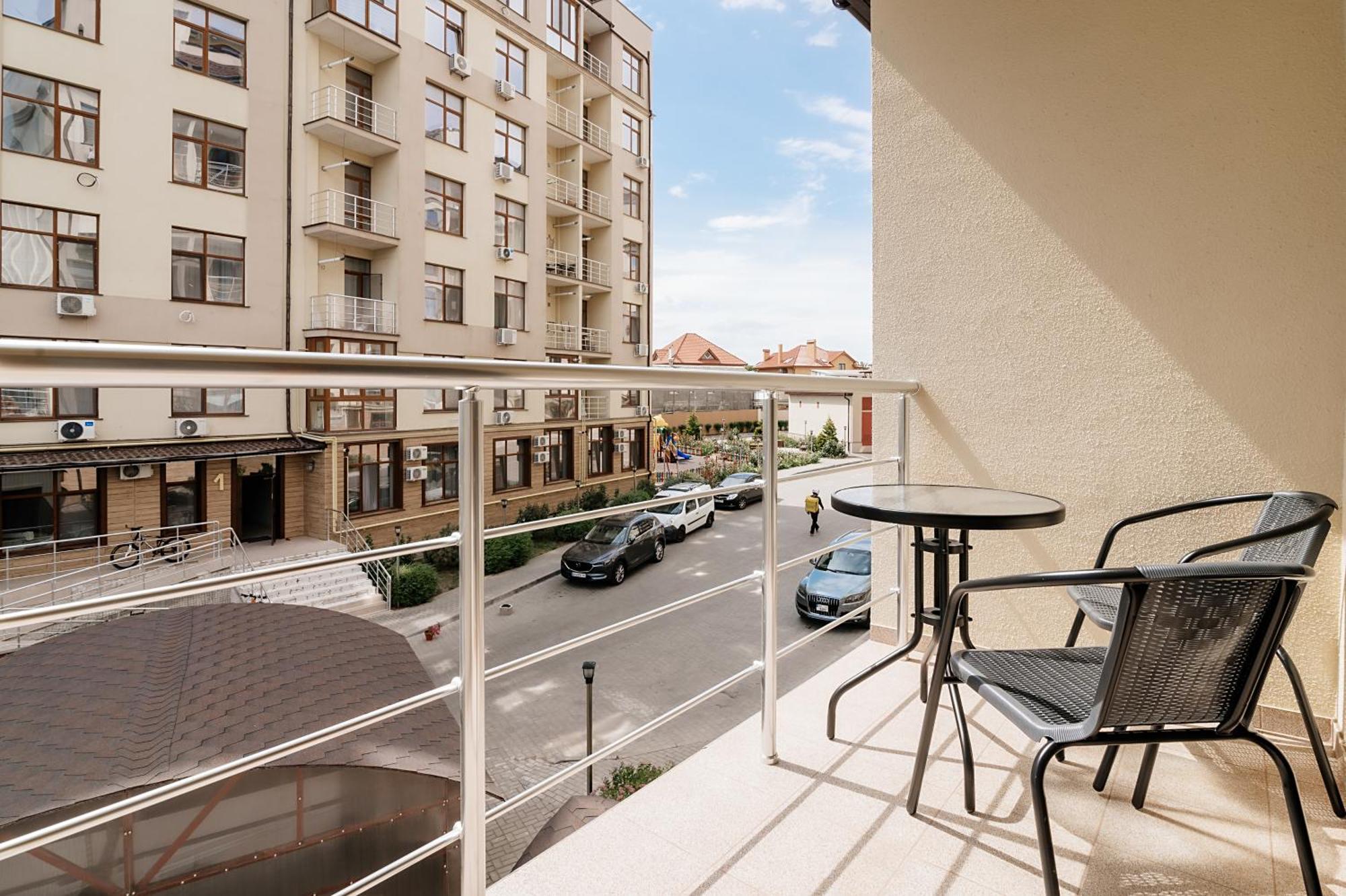 Club Marine Apart Odesa Exterior photo